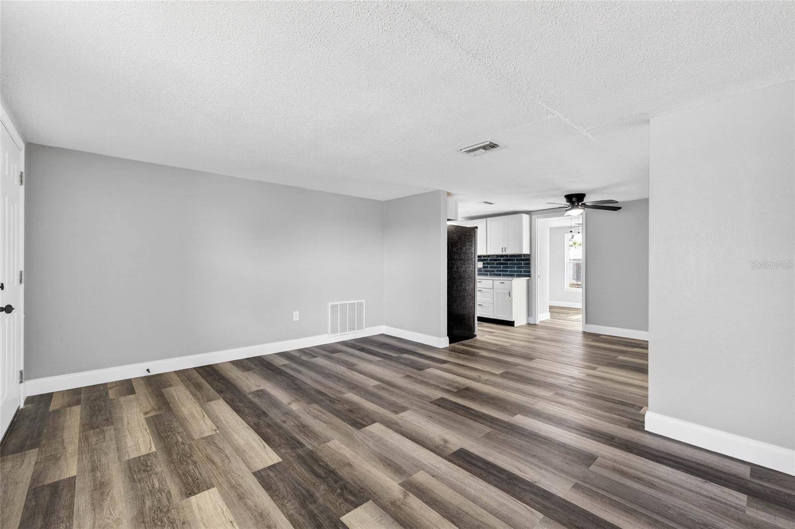 JASMINE LAKES - Residential