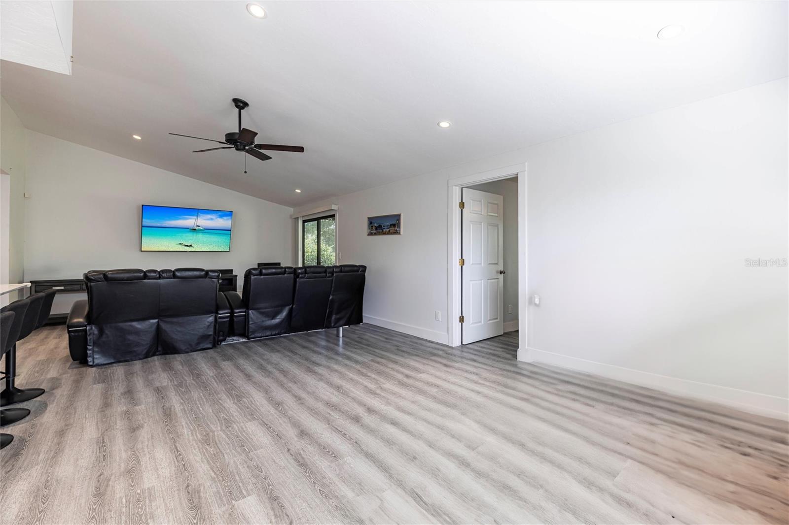 ACREAGE HEADER - Residential