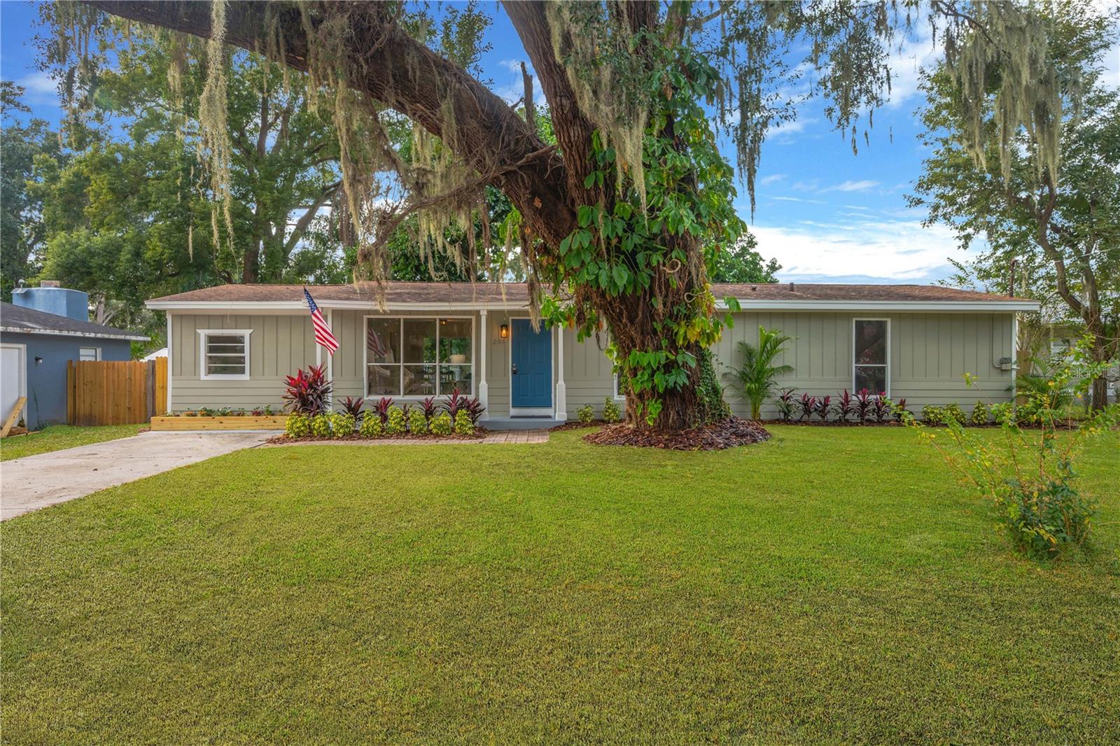 LYNWOOD PARK - Residential