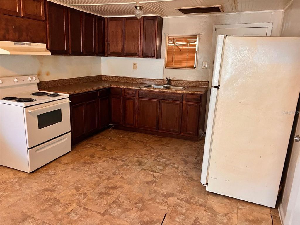 Photo of 1101 N Shannon Avenue, Plant City, FL 33563 (MLS # TB8450200)