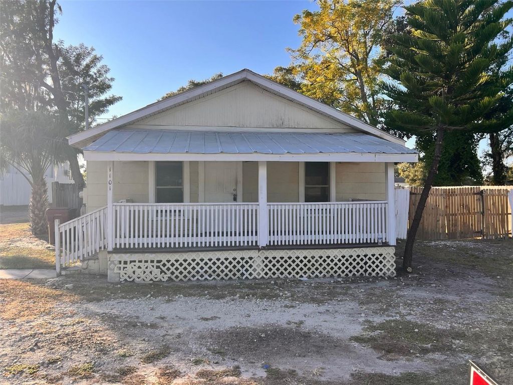 Photo of 1101 N Shannon Avenue, Plant City, FL 33563 (MLS # TB8450200)