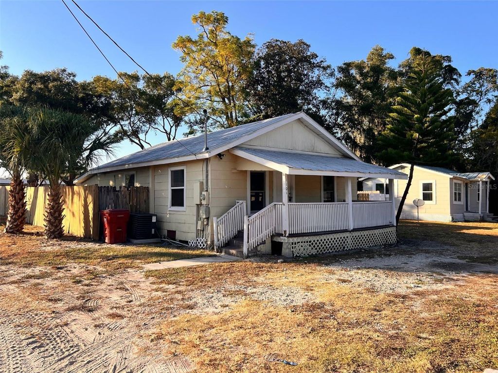 Photo of 1101 N Shannon Avenue, Plant City, FL 33563 (MLS # TB8450200)