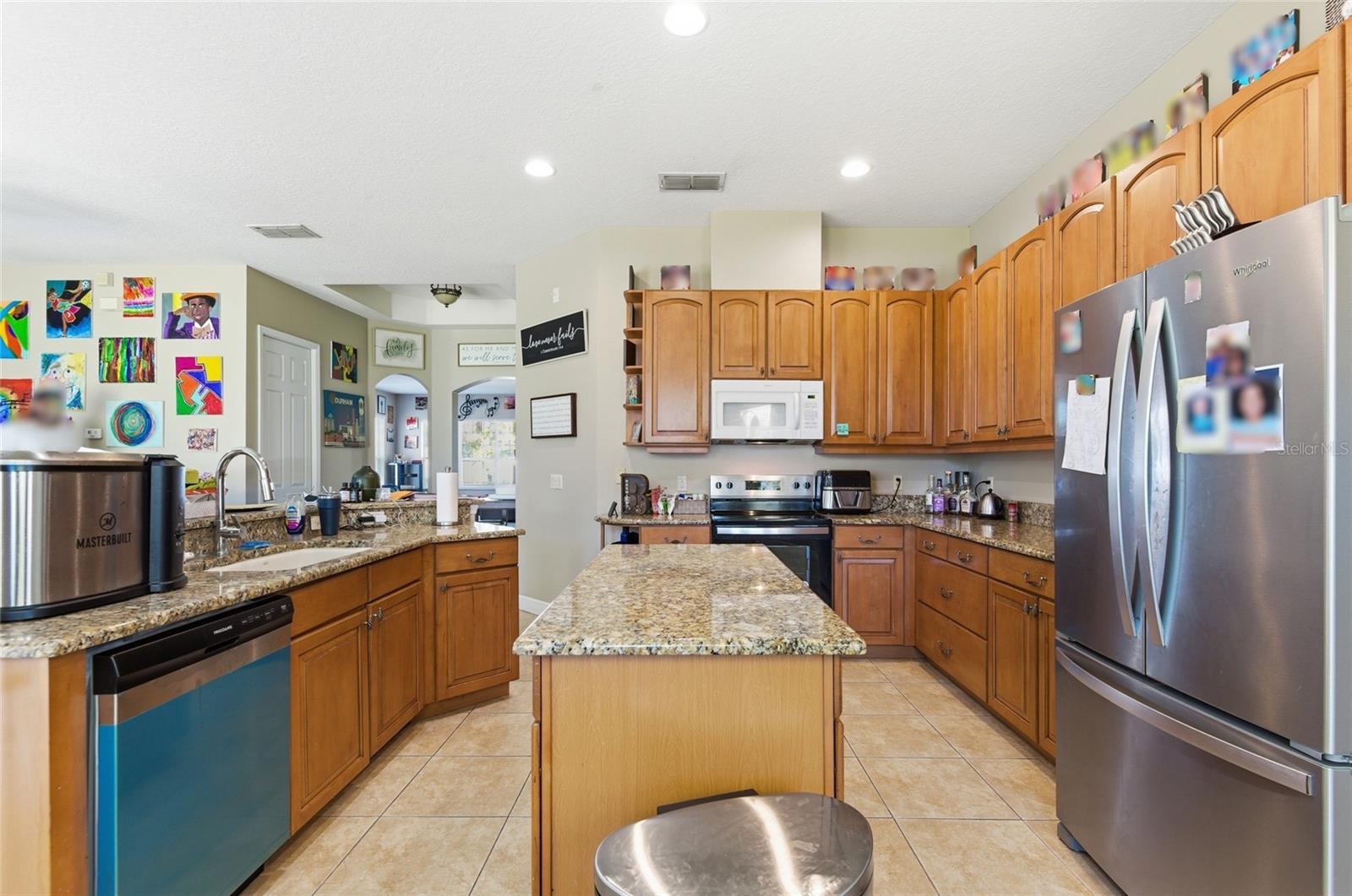 EMERALD ESTATES - Residential