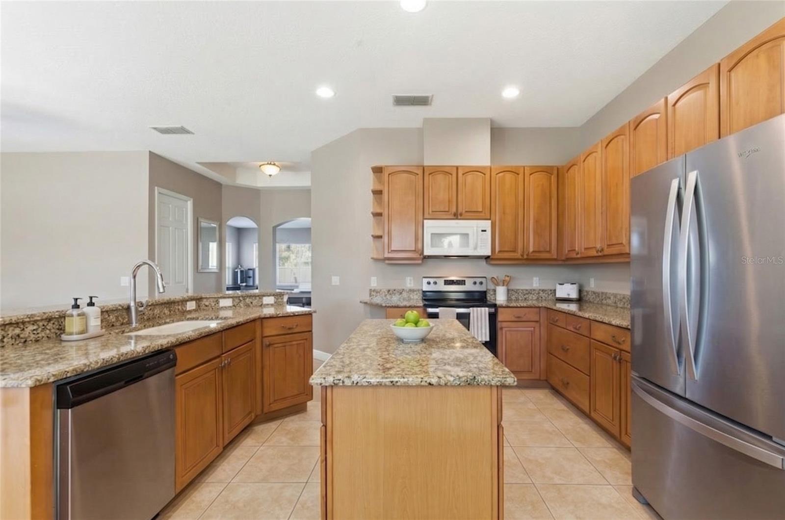 EMERALD ESTATES - Residential