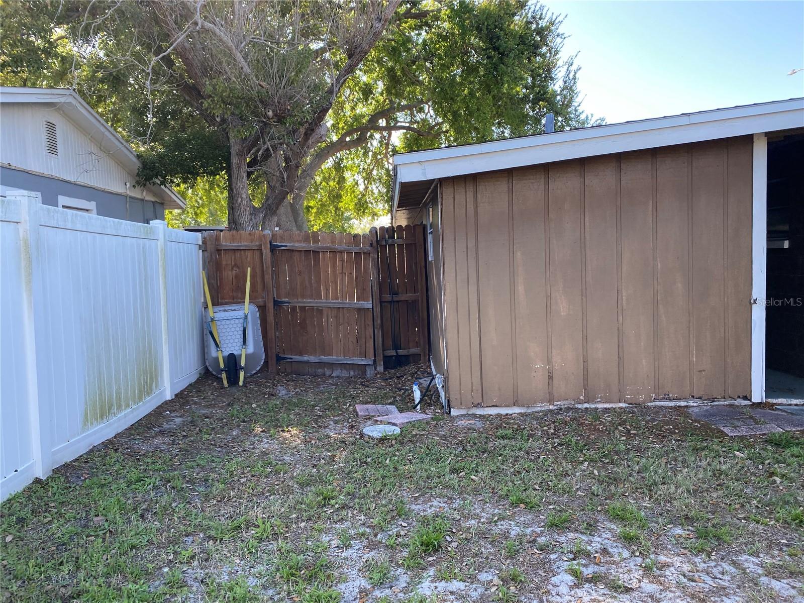 GANDY GARDENS - Residential