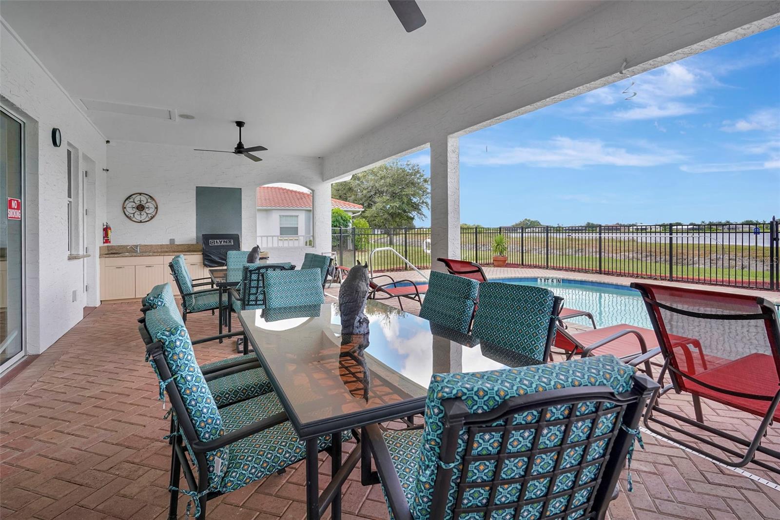 ALHAMBRA/LK MARLIN PH I - Residential