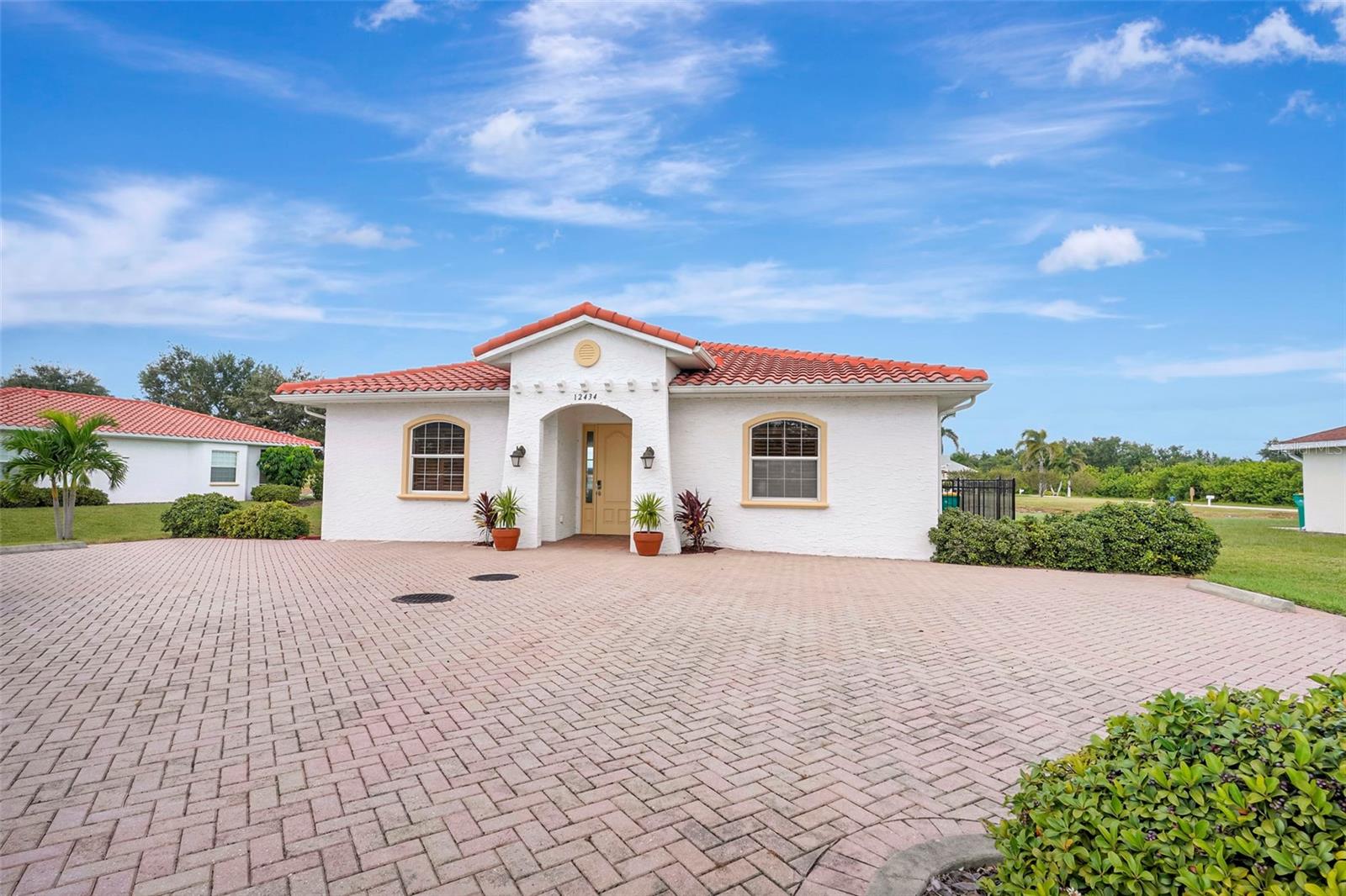 ALHAMBRA/LK MARLIN PH I - Residential