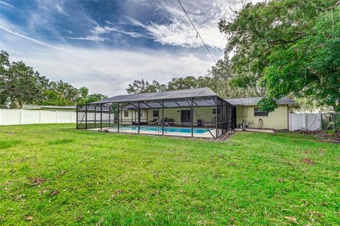 A home in LAKELAND