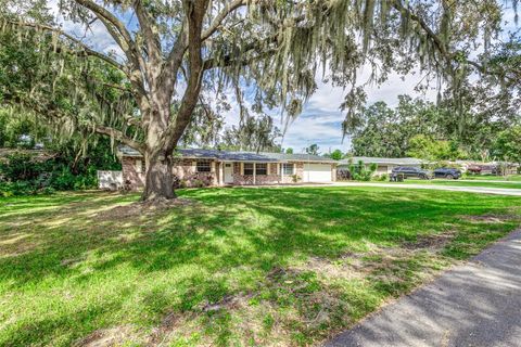 A home in LAKELAND