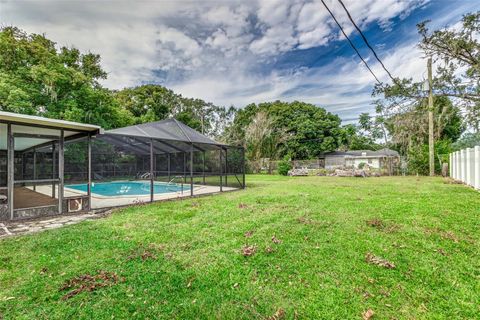 A home in LAKELAND