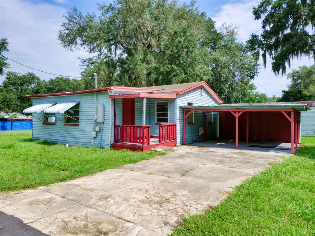 Photo of 813 NW 5th St, Webster, FL 33597 (MLS # G5115614)