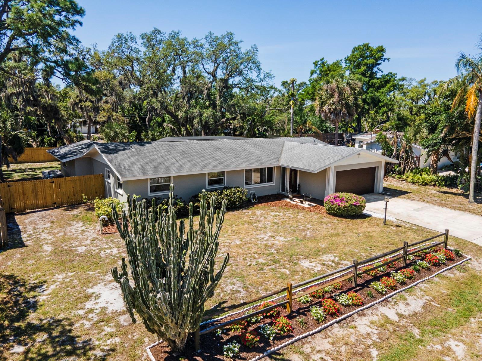 2352 PALM TERRACE