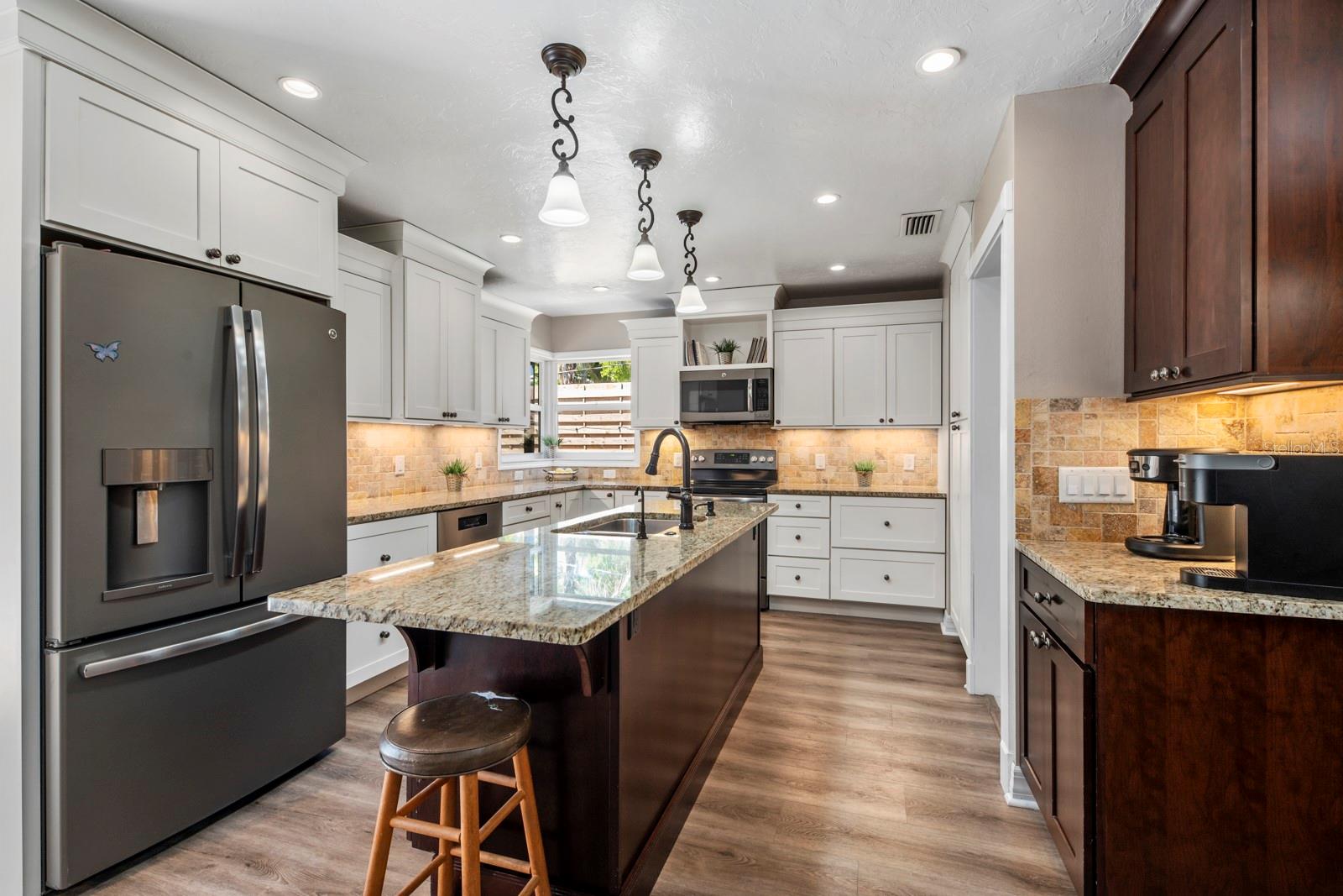 RIDGEWOOD - Residential