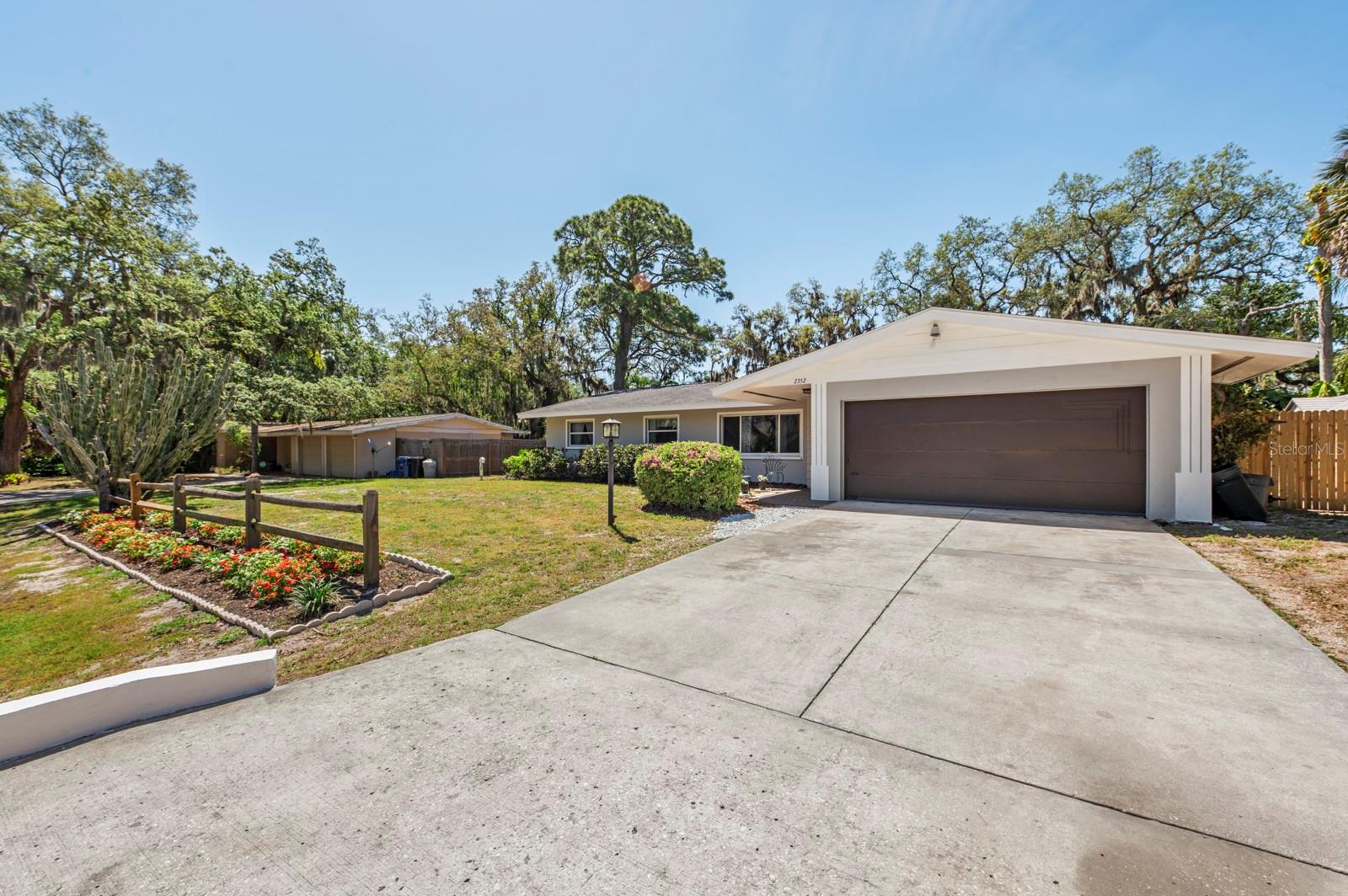 RIDGEWOOD - Residential