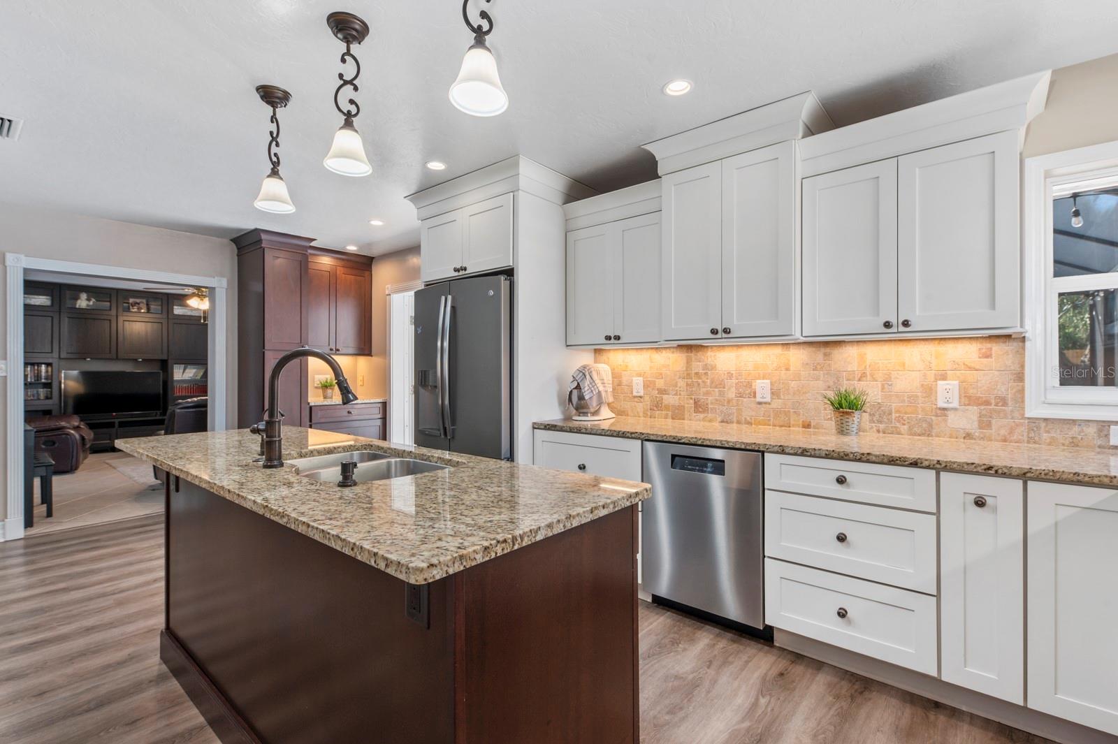 RIDGEWOOD - Residential
