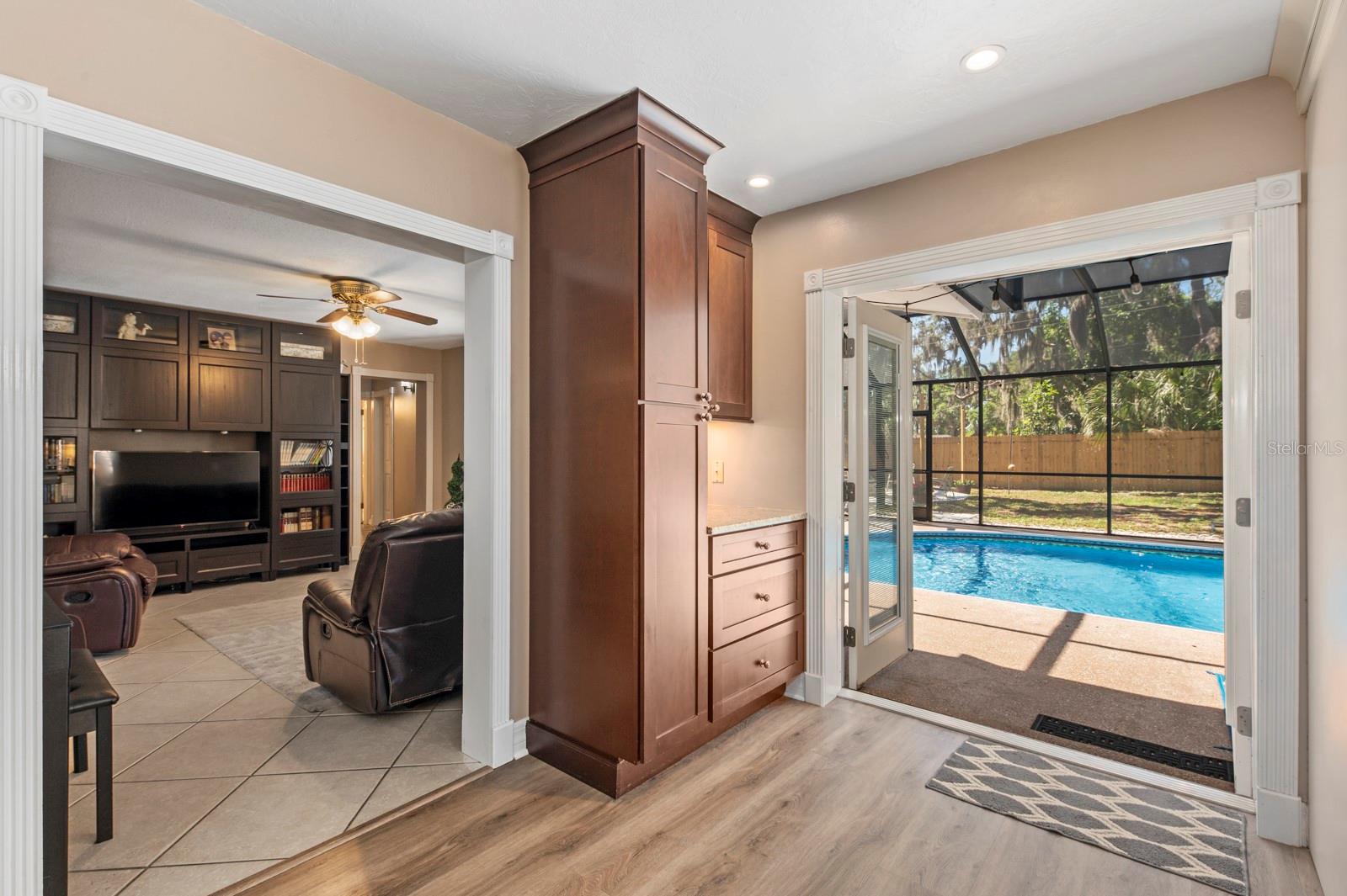 RIDGEWOOD - Residential