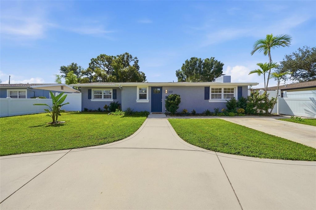 Photo of 532 43rd Avenue NE, St Petersburg, FL 33703 (MLS # TB8553042)
