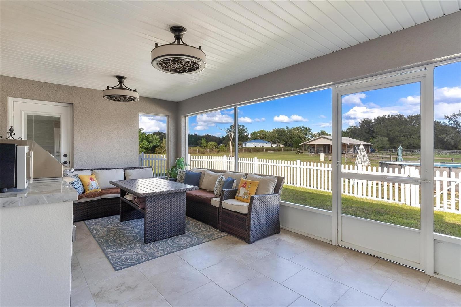 KING GROVE - Residential