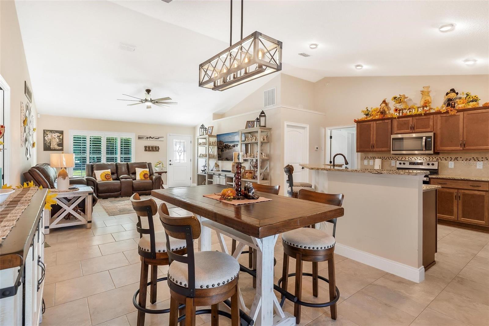 KING GROVE - Residential