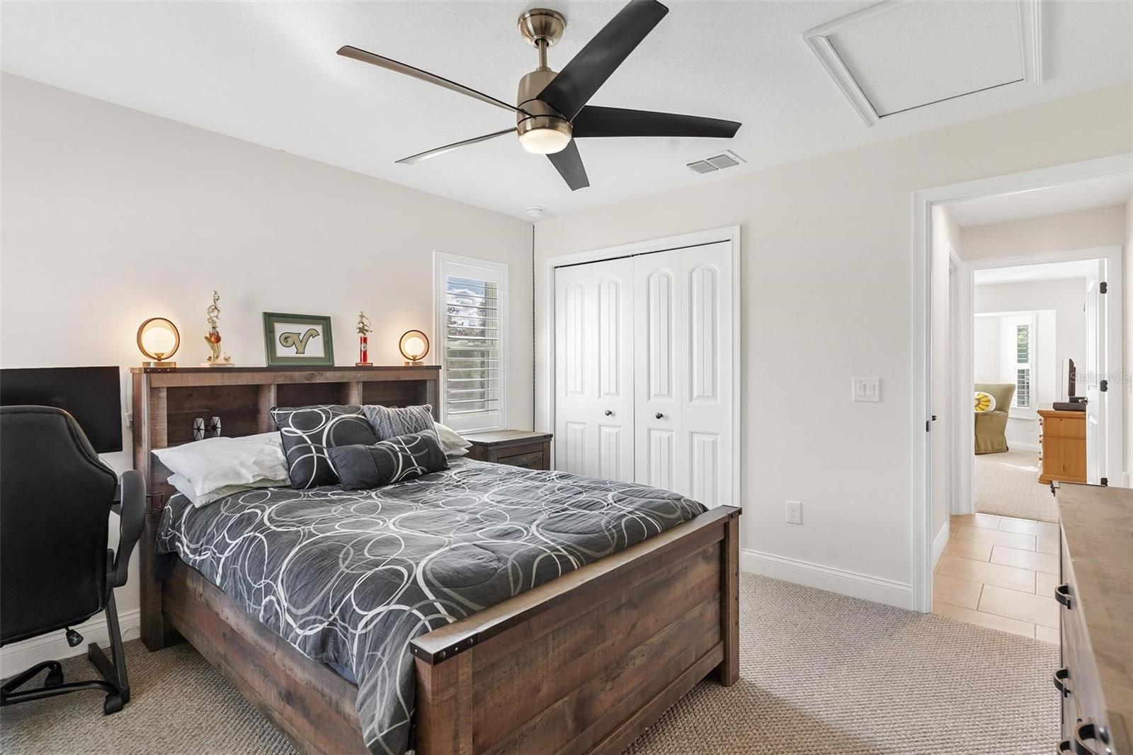 KING GROVE - Residential