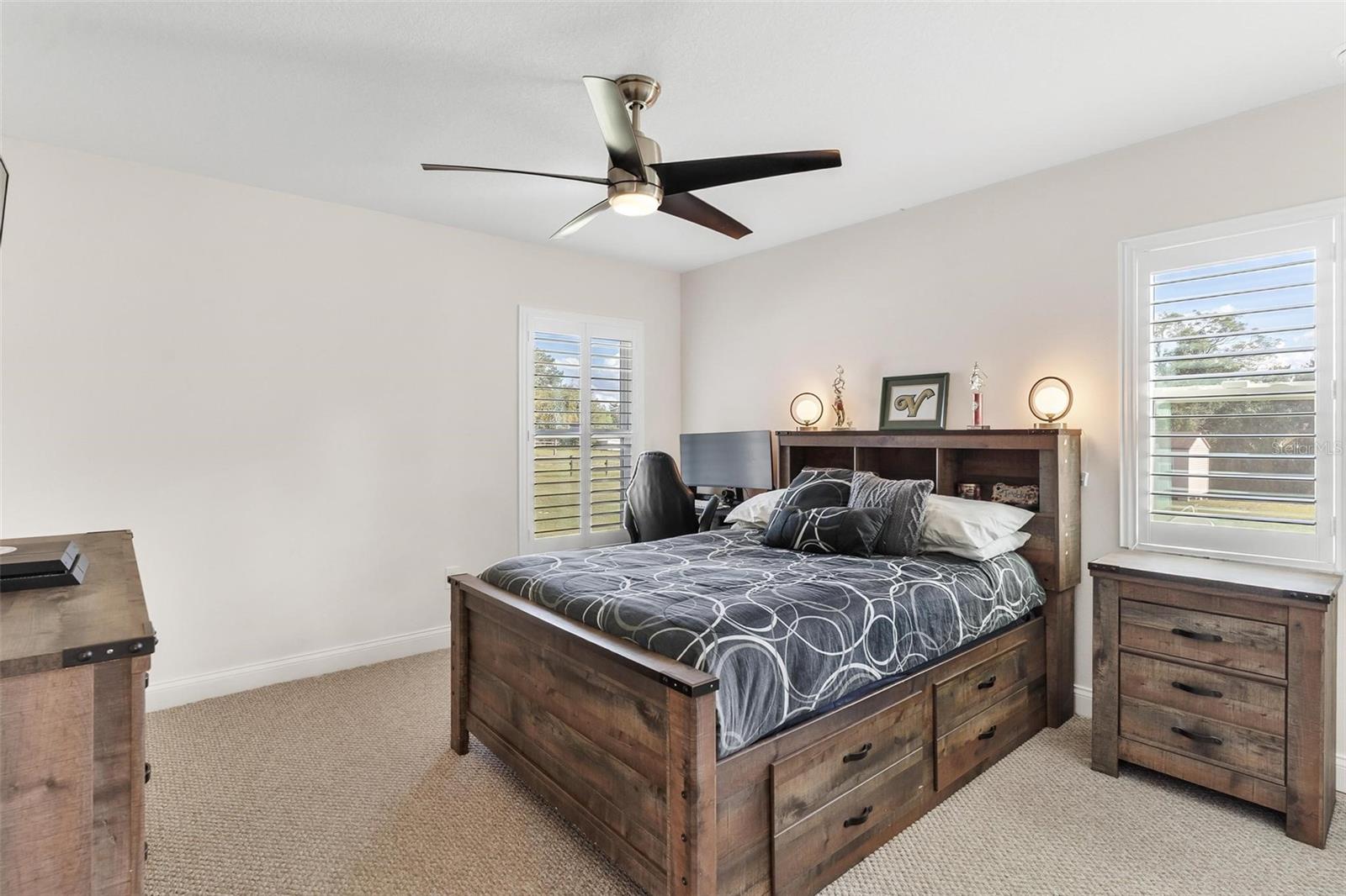 KING GROVE - Residential