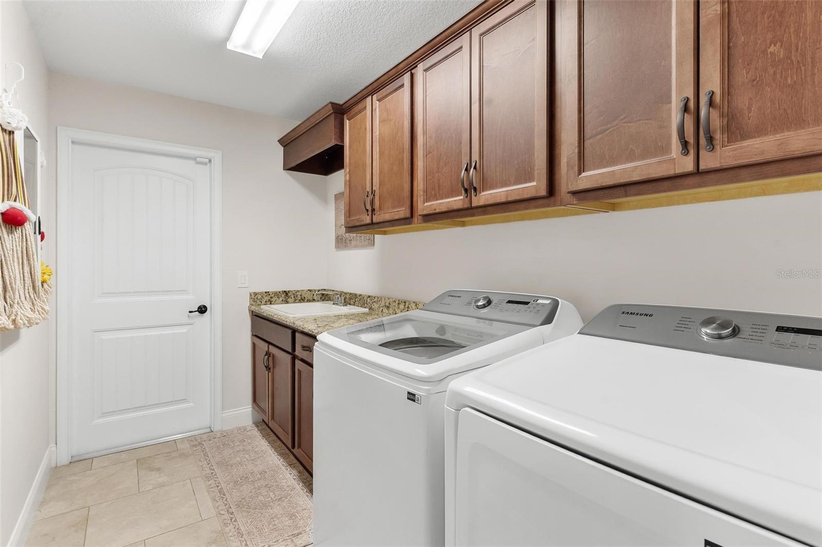 KING GROVE - Residential