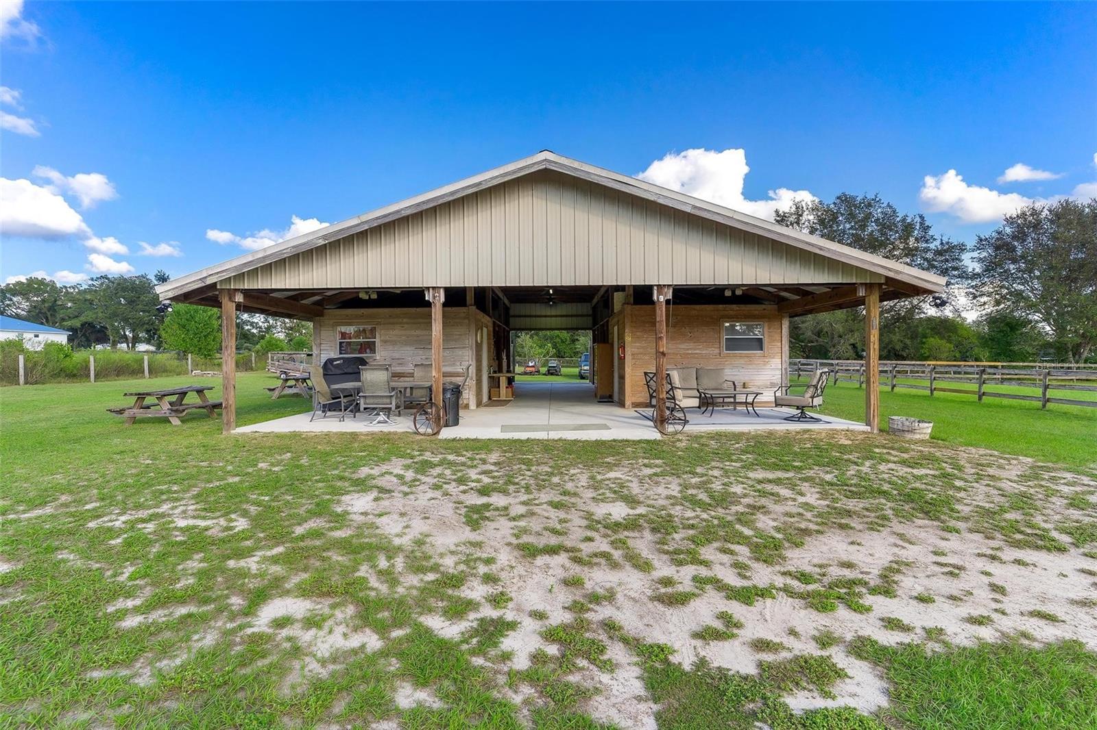 KING GROVE - Residential