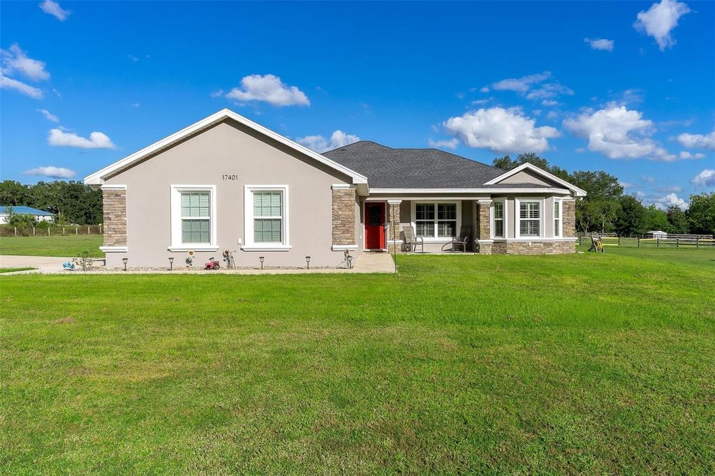 Photo of 17401 SE 150th Avenue Road, Weirsdale, FL 32195 (MLS # G5103585)