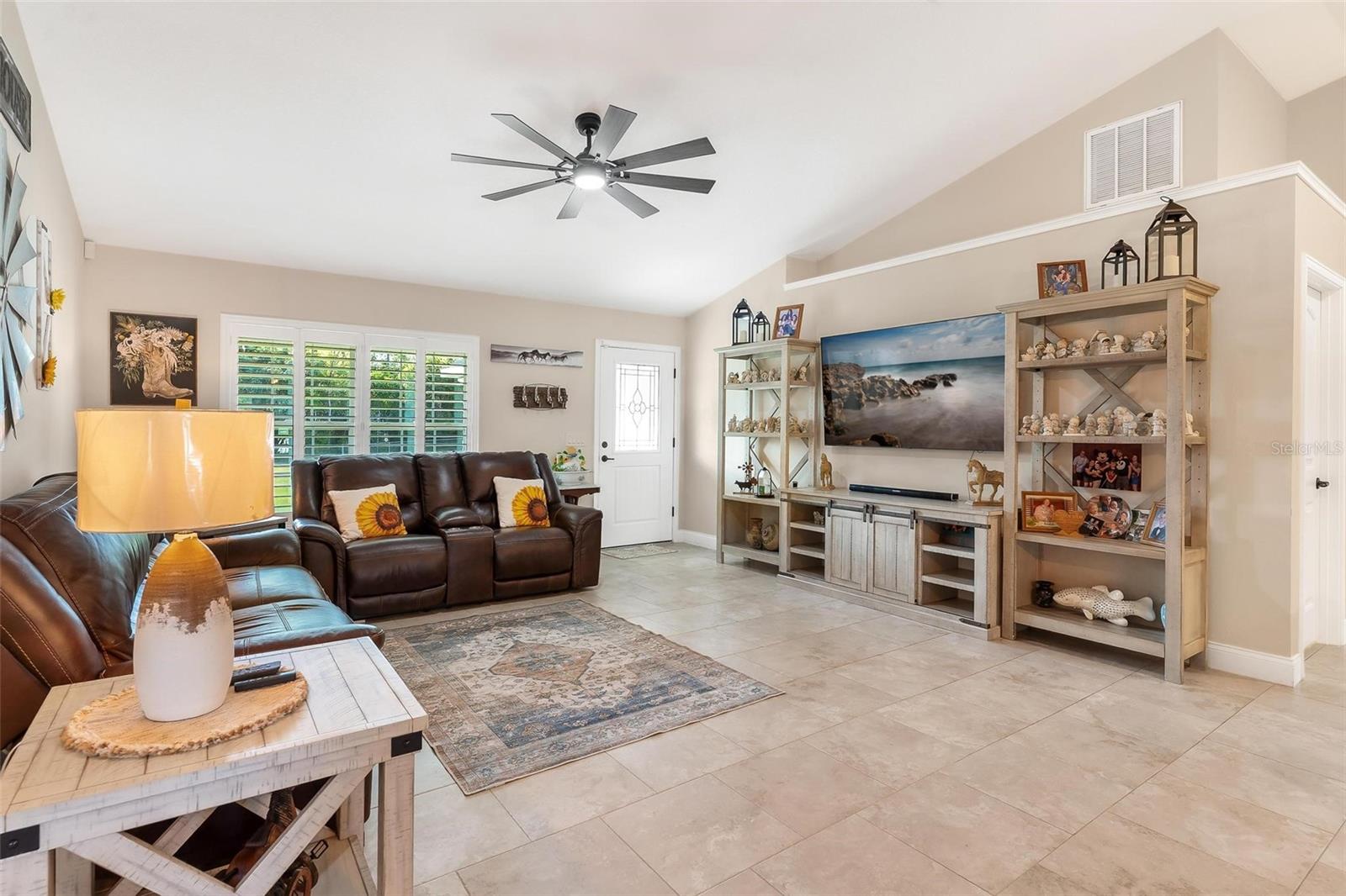 KING GROVE - Residential