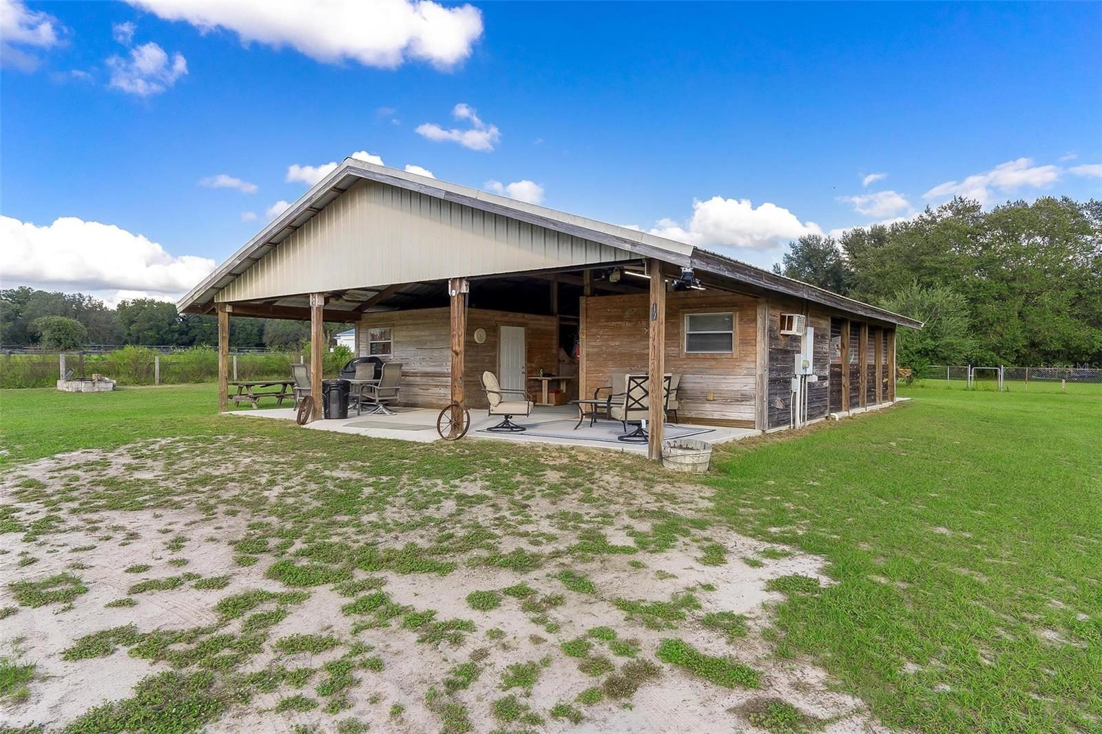 KING GROVE - Residential