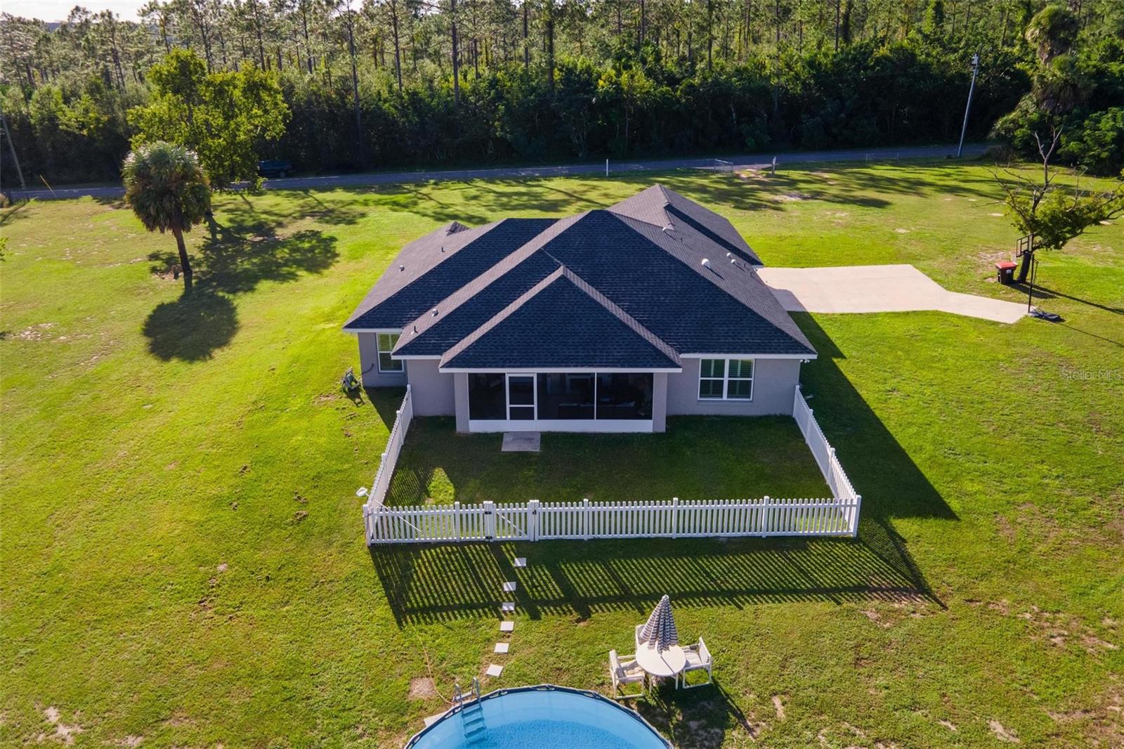 KING GROVE - Residential