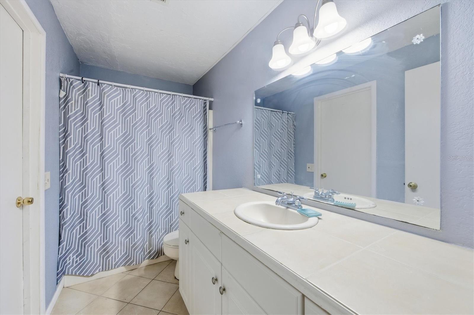 SOUTH VENICE UNIT 28 - Residential