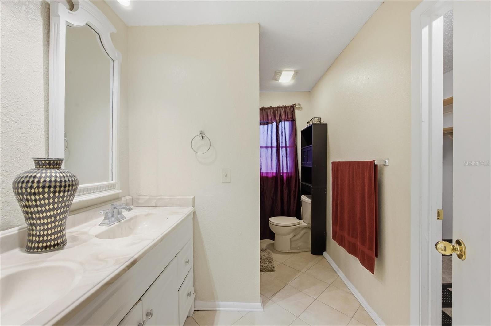 SOUTH VENICE UNIT 28 - Residential