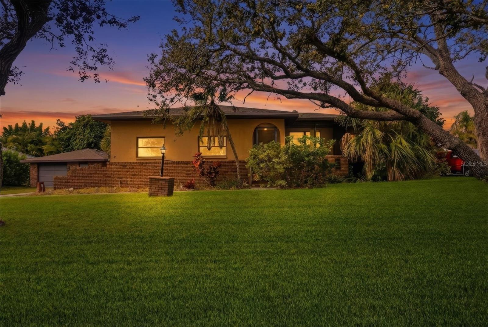 SOUTH VENICE UNIT 28 - Residential