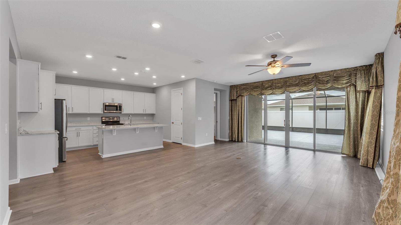 1160 MATTIE POINTE BOULEVARD