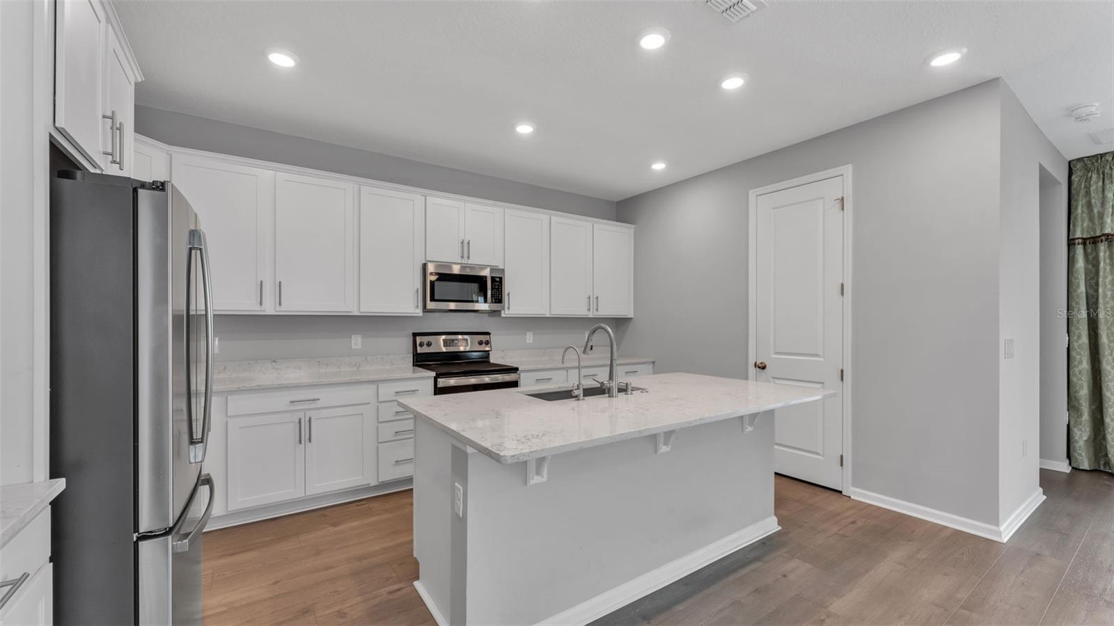 SEASONS AT MATTIE POINTE - Residential