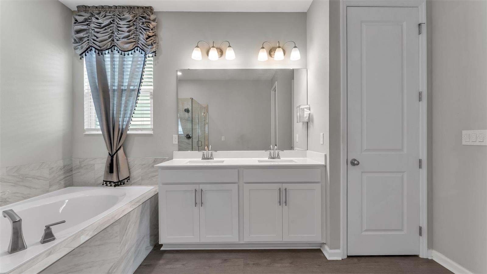 SEASONS AT MATTIE POINTE - Residential