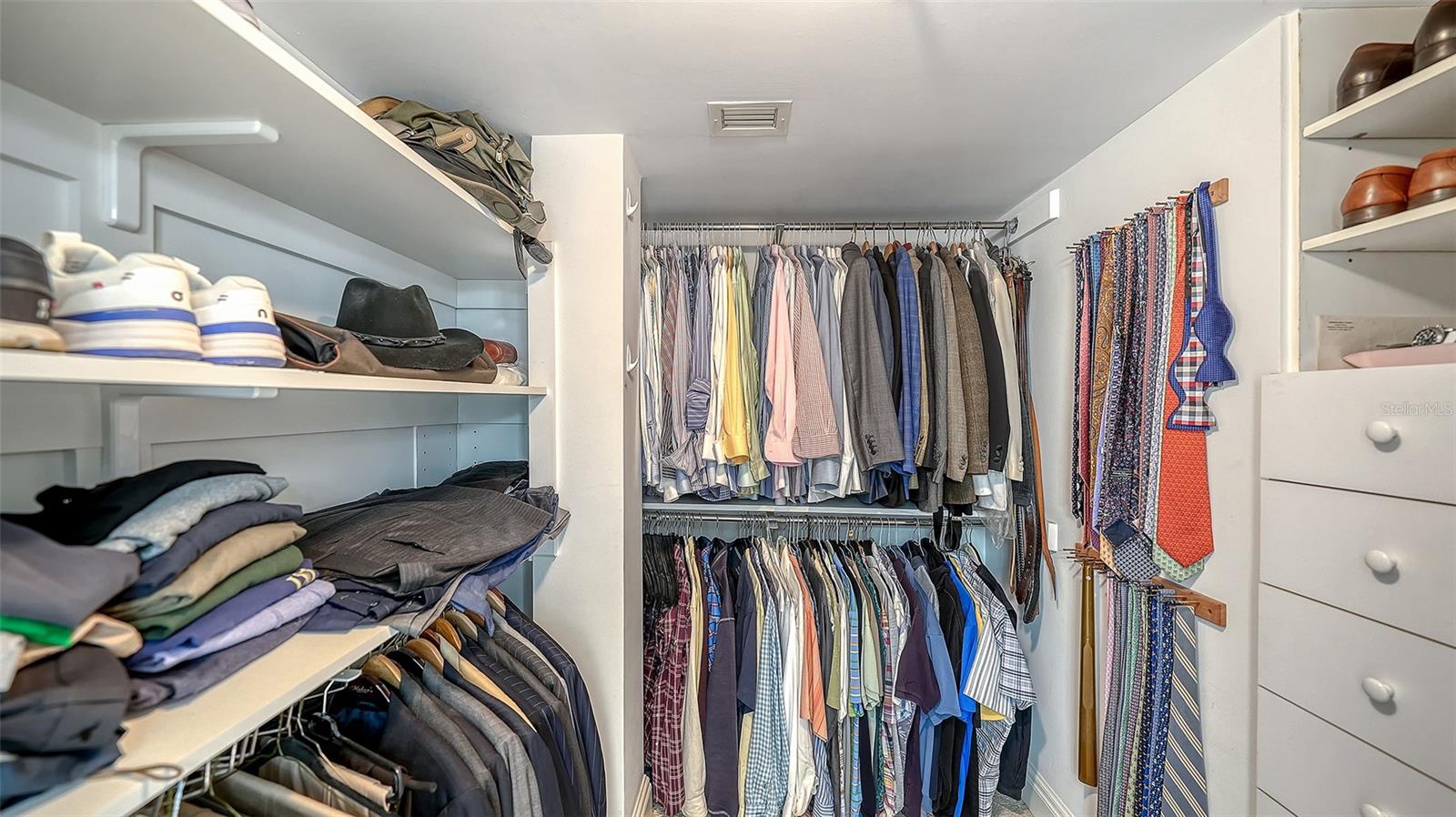 CONDO ON THE BAY TOWER II - Residential