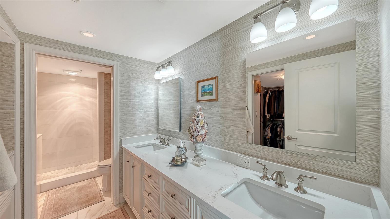 CONDO ON THE BAY TOWER II - Residential