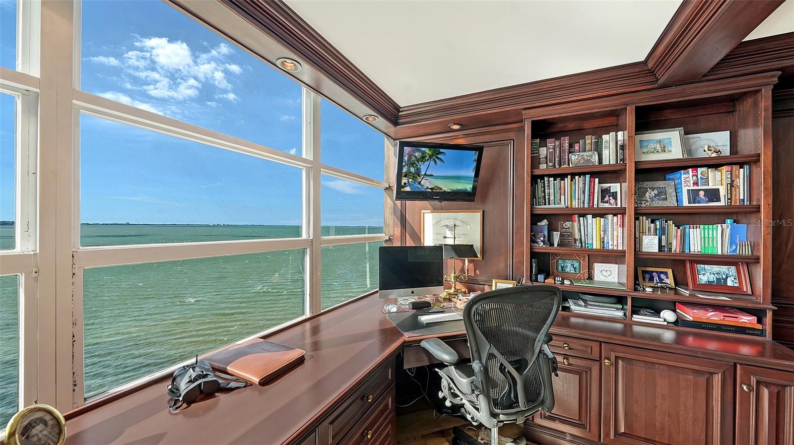 CONDO ON THE BAY TOWER II - Residential