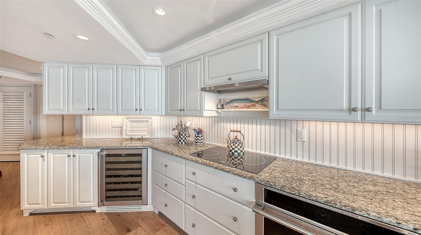 CONDO ON THE BAY TOWER II - Residential