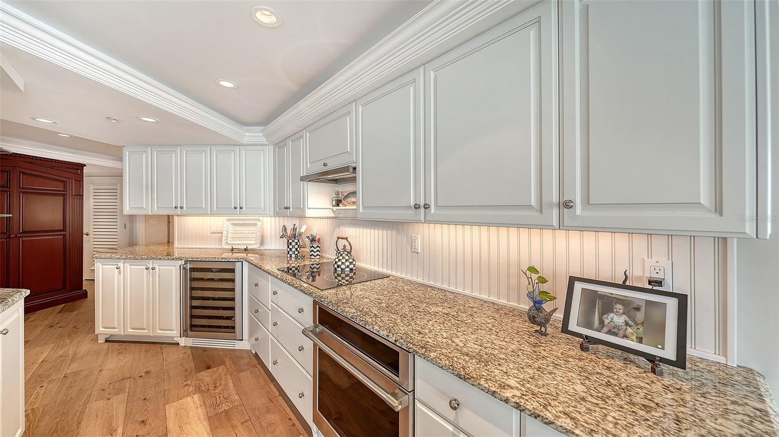 CONDO ON THE BAY TOWER II - Residential