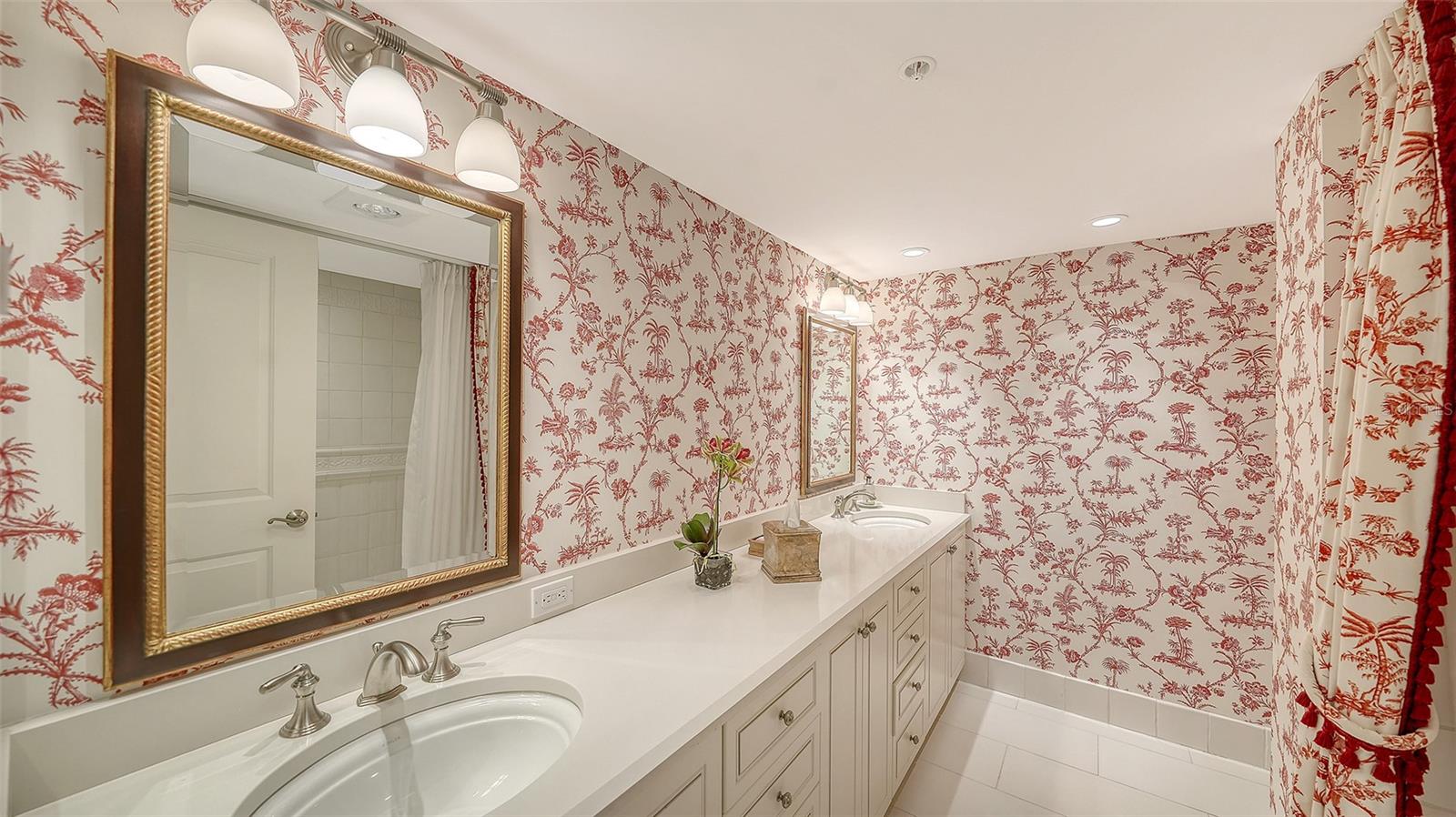 CONDO ON THE BAY TOWER II - Residential