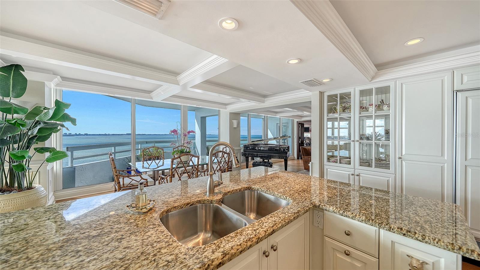 CONDO ON THE BAY TOWER II - Residential