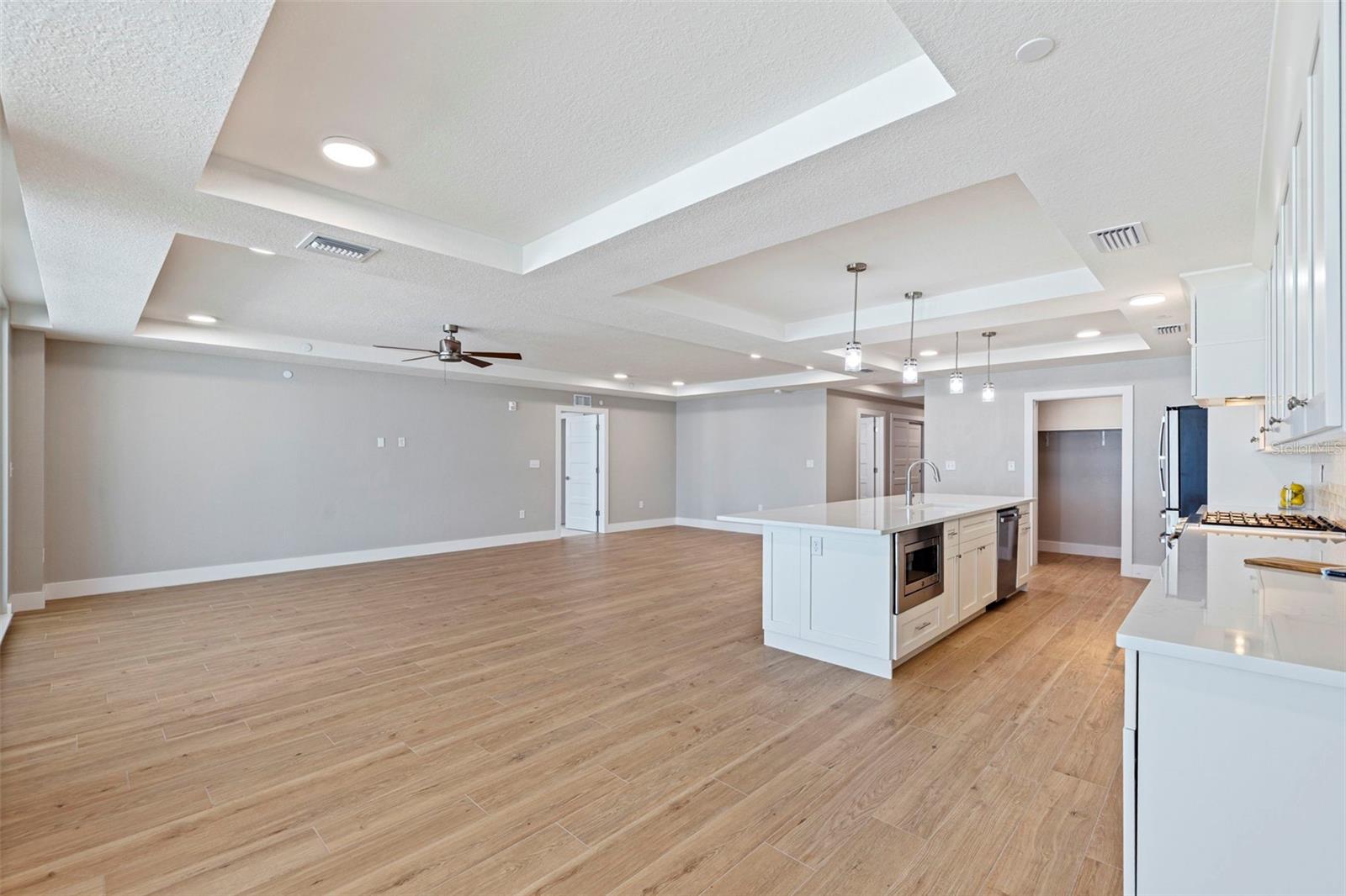 14048 GULF BOULEVARD 201