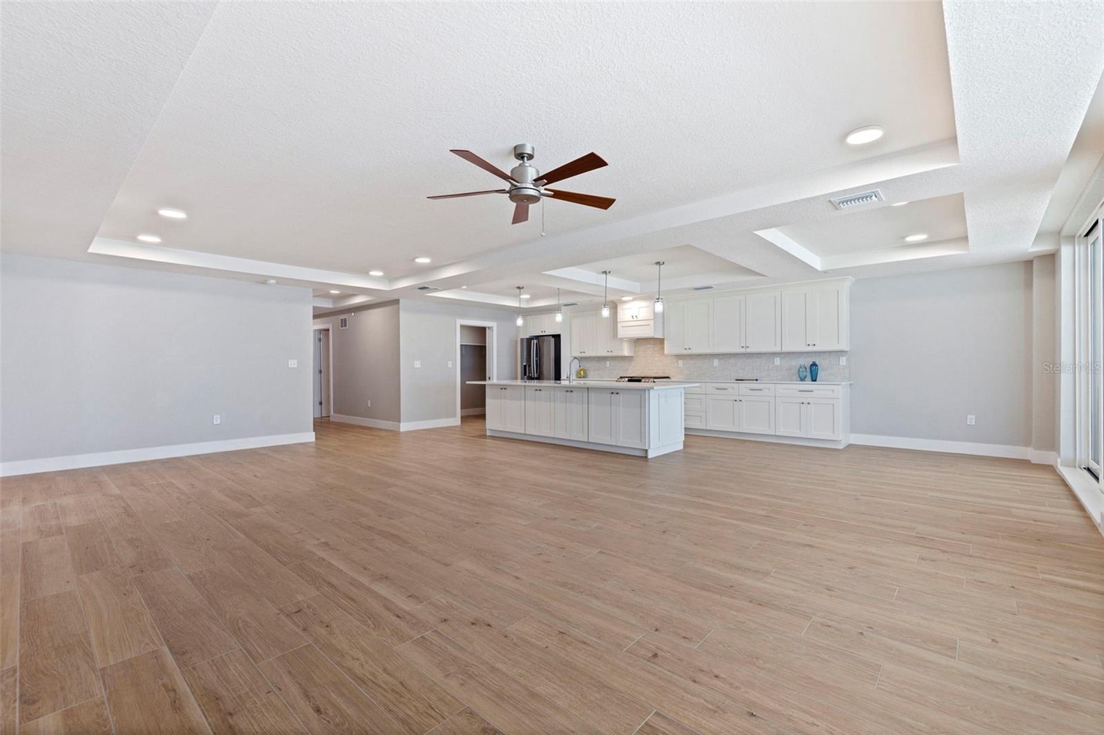 14048 GULF BOULEVARD 201