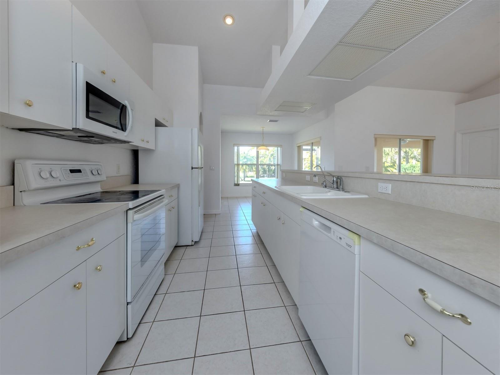 VENICE PALMS PH 1 - Residential