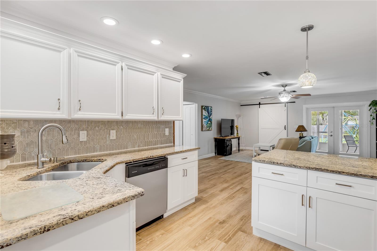 FLORIDA SHORES - Residential