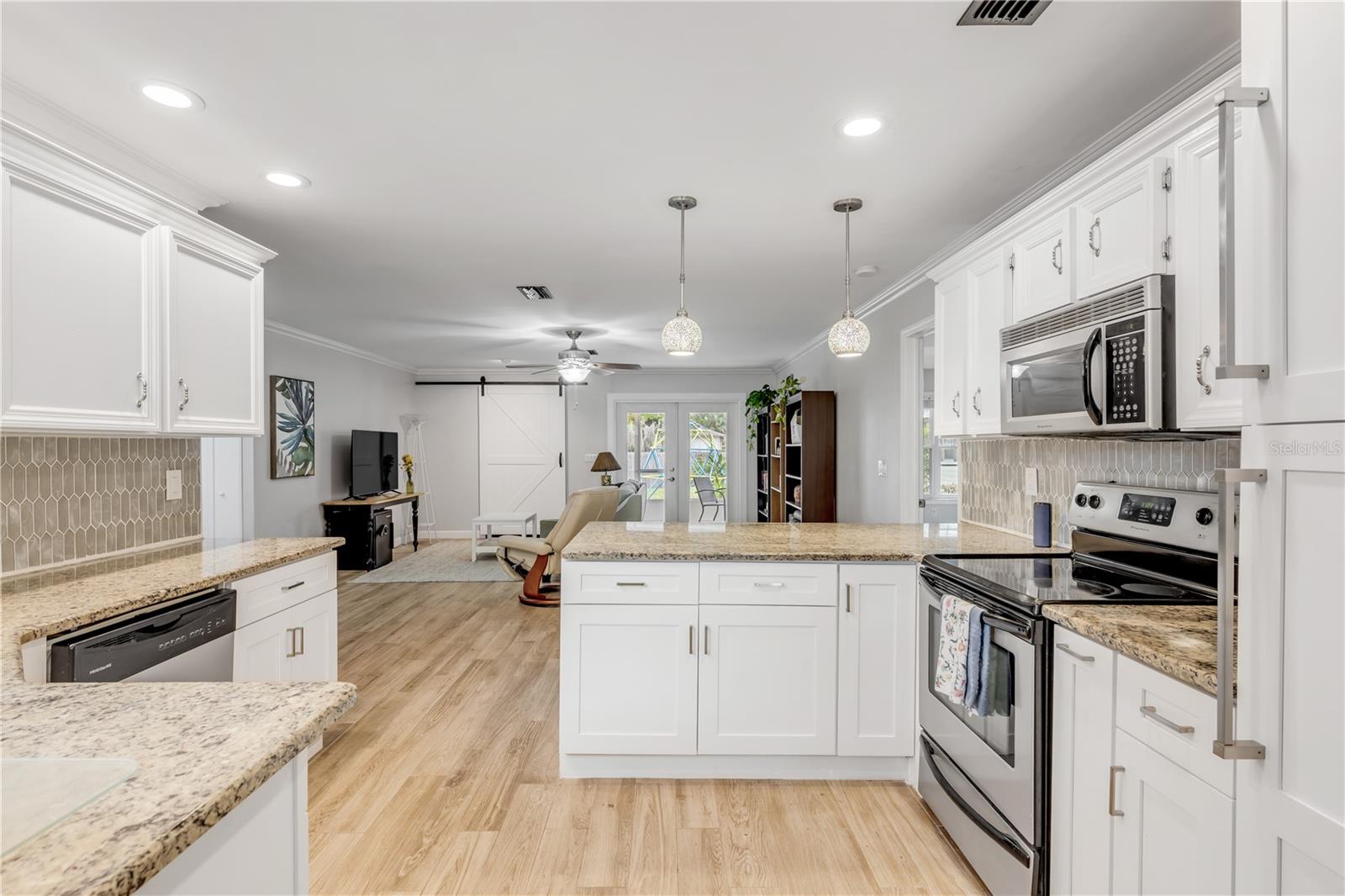 FLORIDA SHORES - Residential