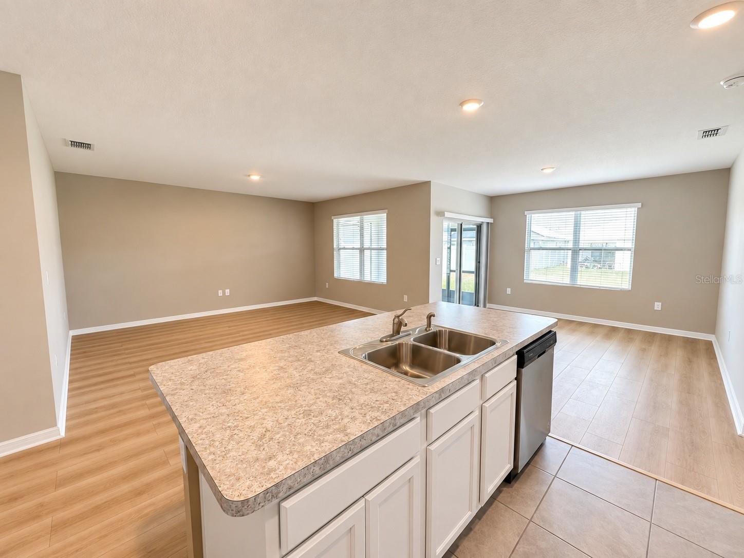 721 KINDRED LANE